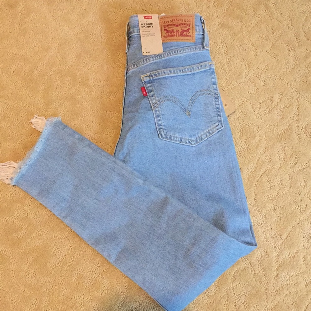 Levi’s wedgie skinny jeans
